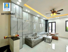 Thi công tấm ốp PVC vân đá cho chị Nhung - Quận 5